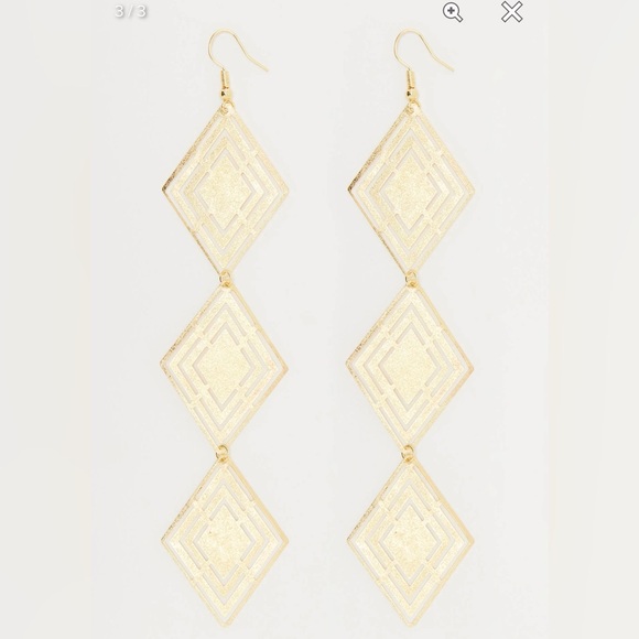 Fashion Nova Endless Trips Dangle Earrings - Picture 4 of 9